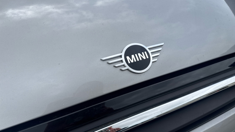 MINI Hatchback 1.5 Cooper Classic 3dr Auto Petrol Hatchback